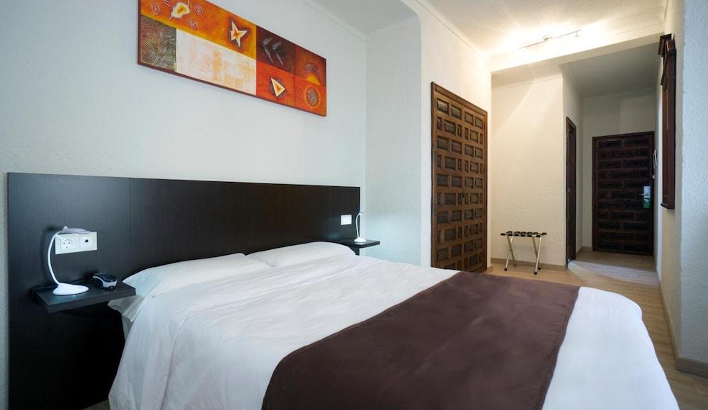 Hotel El Pozo Торремолинос Экстерьер фото