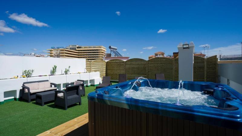 Hotel El Pozo Торремолинос Номер фото