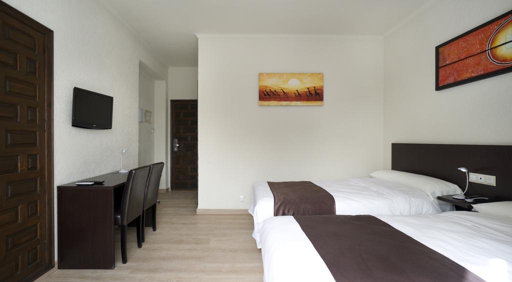 Hotel El Pozo Торремолинос Номер фото