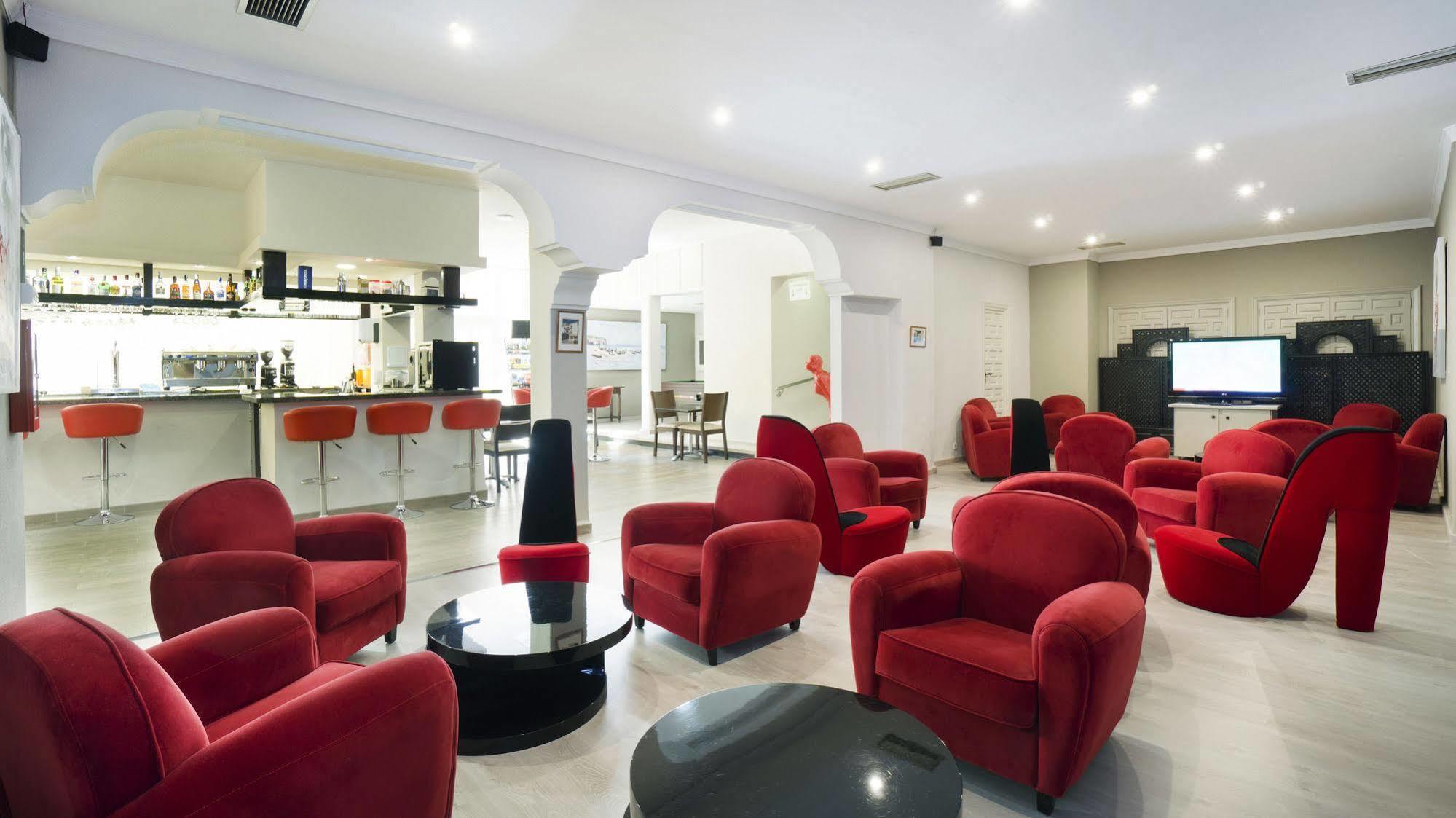 Hotel El Pozo Торремолинос Экстерьер фото